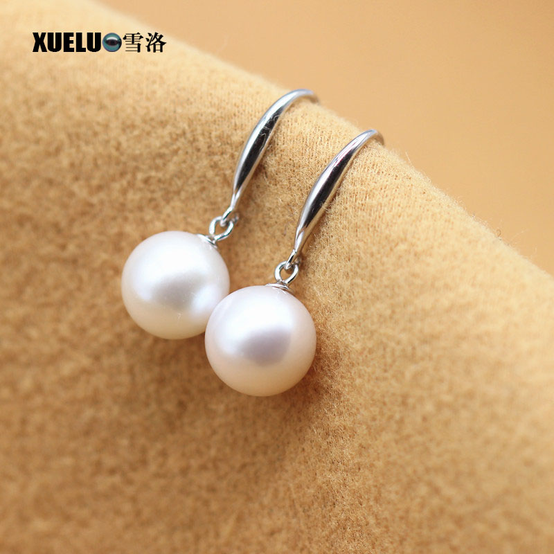 8mm Round Chinese Cultured Freshwater Drop Pearl Earrings (XL140204)