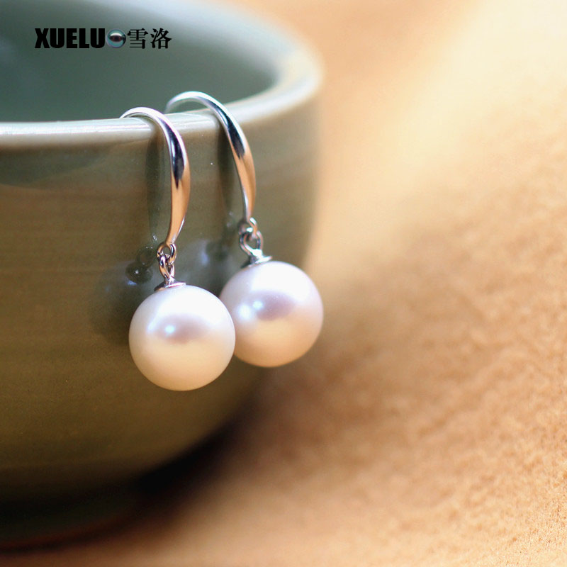 8mm Round Chinese Cultured Freshwater Drop Pearl Earrings (XL140204)