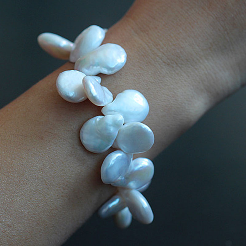 Fashion Stretch Baroque Coin Chinese Cultured Freshwater Pearl Bracelet (XL150042)
