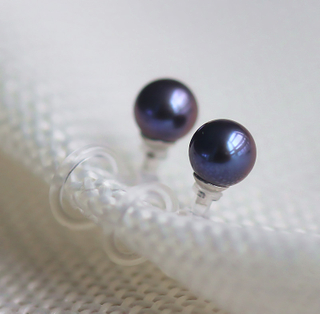 5-6mm Black Perfect Round Natural Cultured Freshwater Pearl Clip Earrings for no ear hole (XL140002)