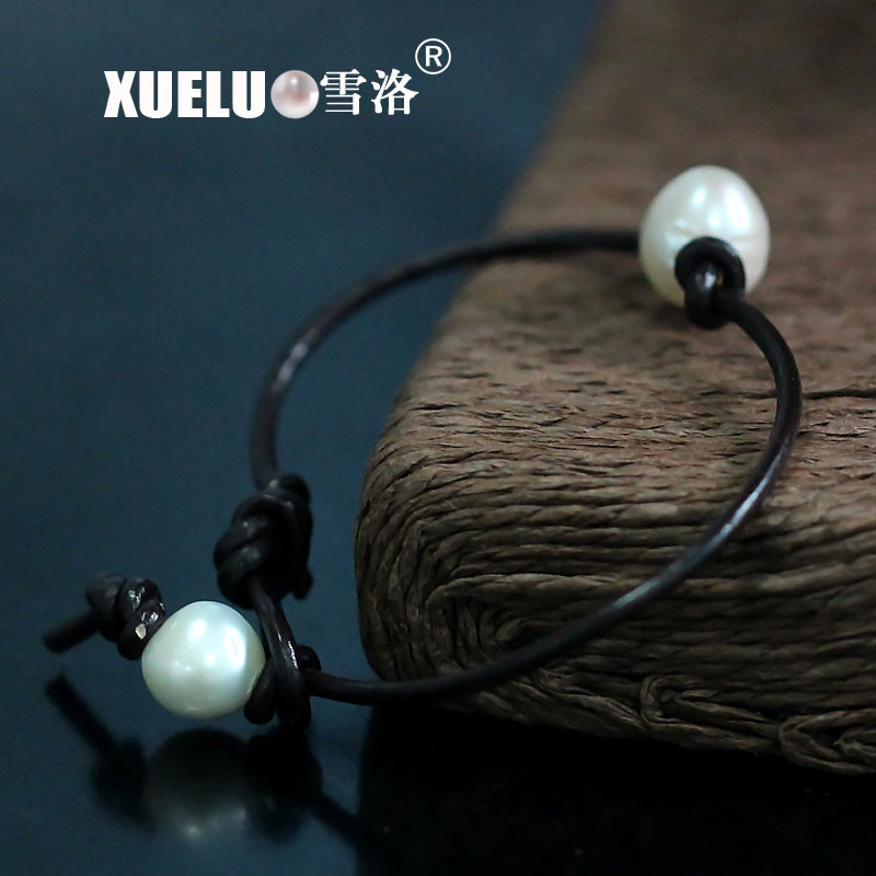 Leather Real Potato Round Chinese Cultured Freshwater Pearl Bracelet (XL150092)