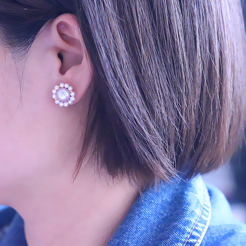 Fashion Sun Flower Shape Natural Cultured Freshwater Pearl Stud Earrings (XL140018)